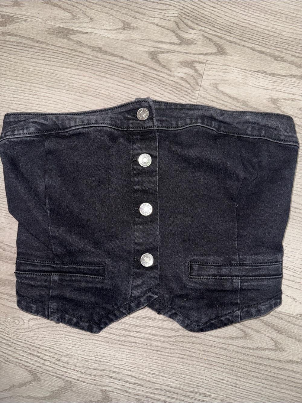 Love Tree Black Button-Front Denim Crop Top